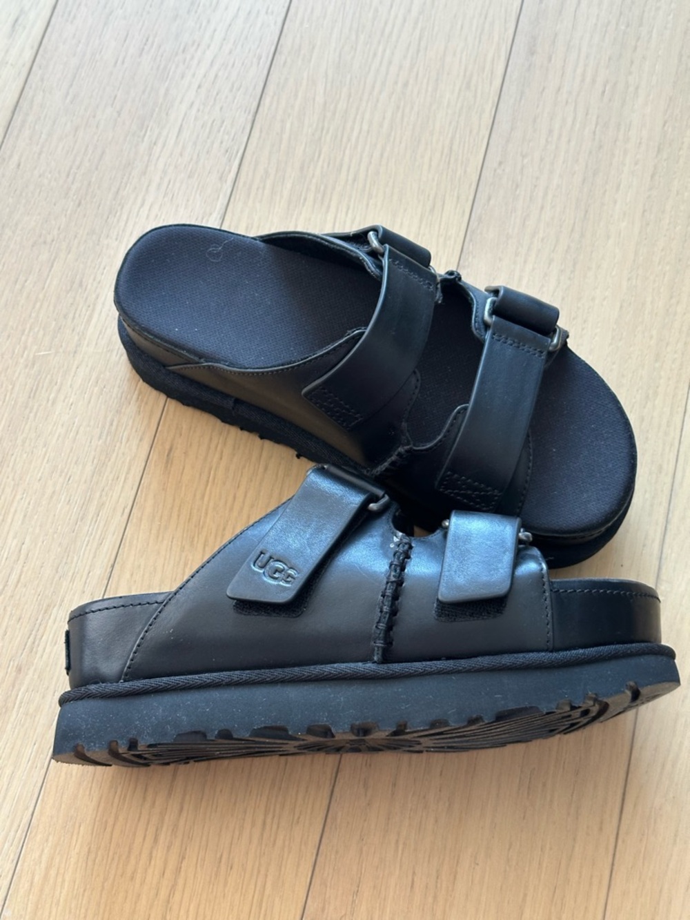 UGG Goldenstar Hi Slide Leather Platform Sandals - Picture 3 of 9